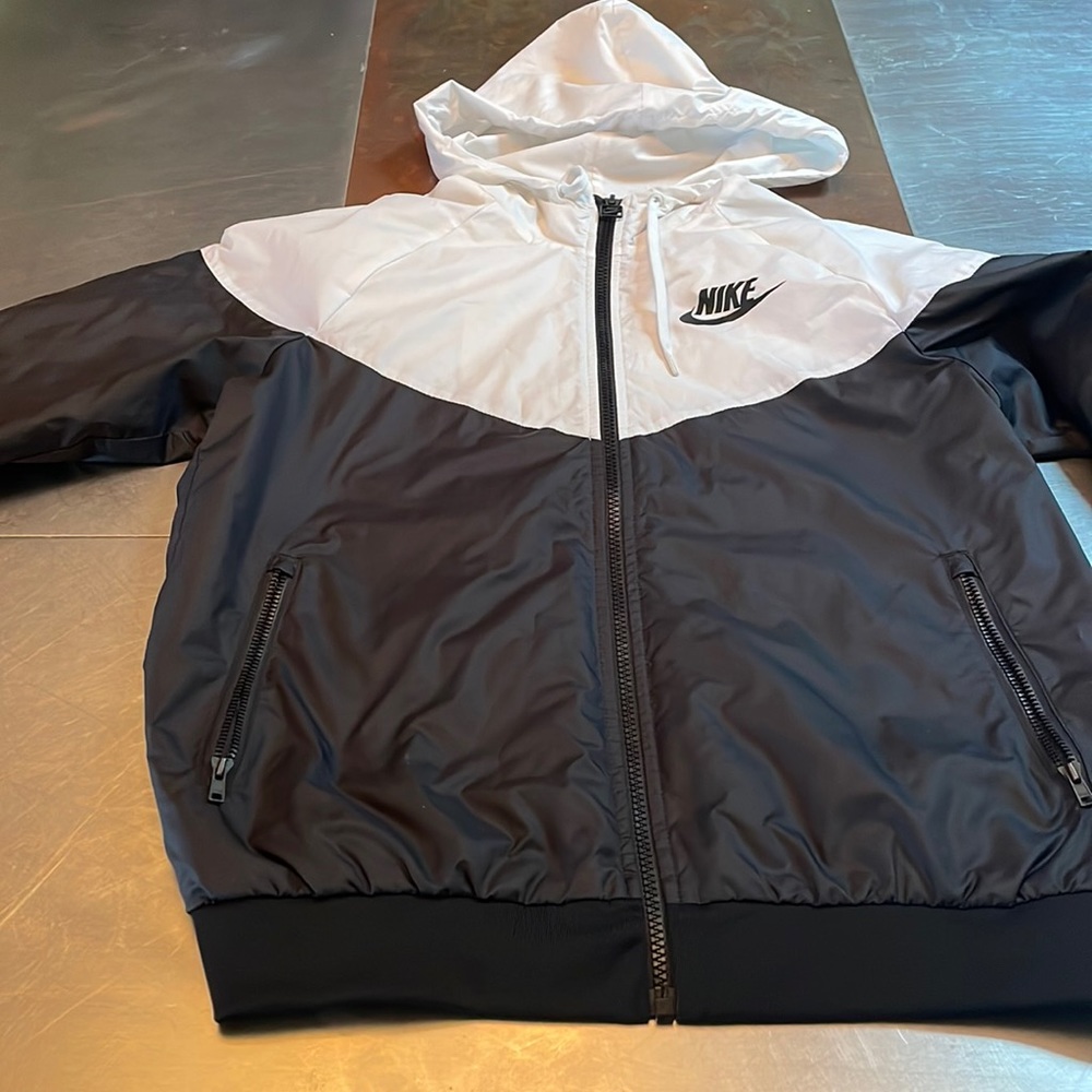Nike windbreaker